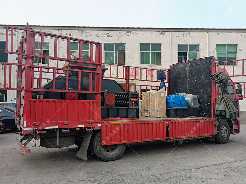 2PG1200x800直连式液压对辊破碎制砂机发货 发往河南郑州
