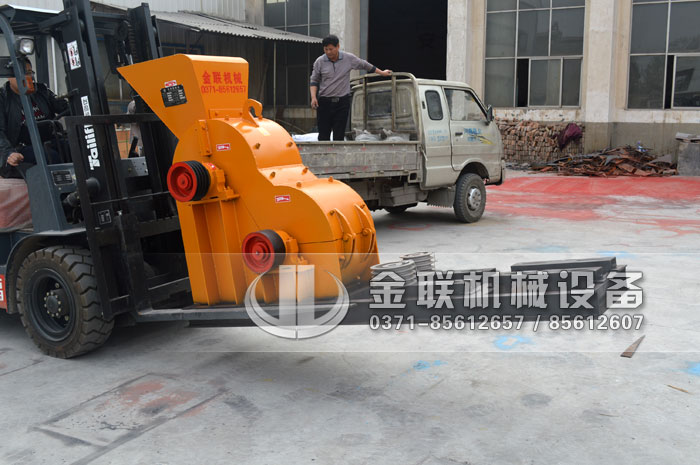 46小型双级粉碎机发货图片_发往山西朔州_粉碎煤矸石3