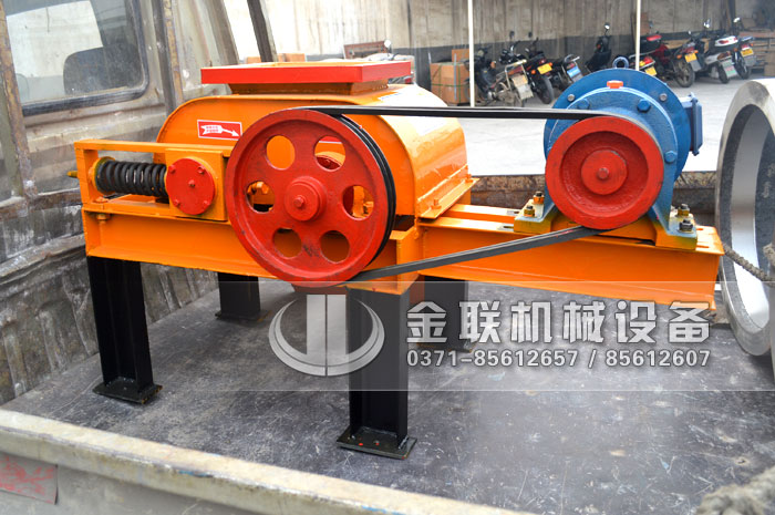 2PG250x250小型对辊破碎机发货图片_发往云南瑞丽_实验室用7