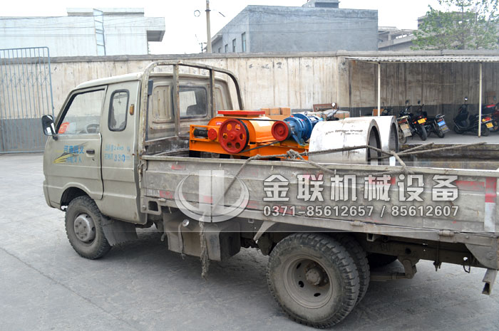 2PG250x250小型对辊破碎机发货图片_发往云南瑞丽_实验室用8