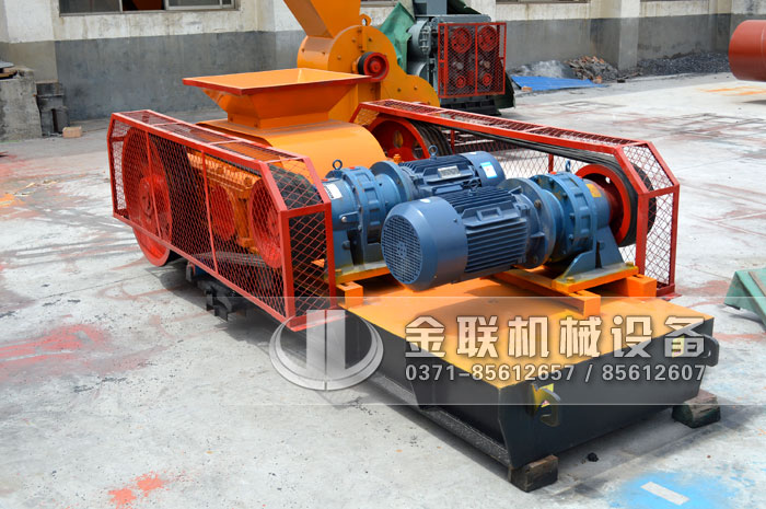 610X400对辊破碎机发货图片_发往甘肃兰州_破碎金矿石1
