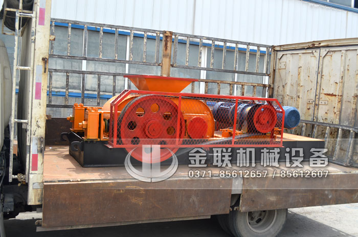 610X400对辊破碎机发货图片_发往甘肃兰州_破碎金矿石4