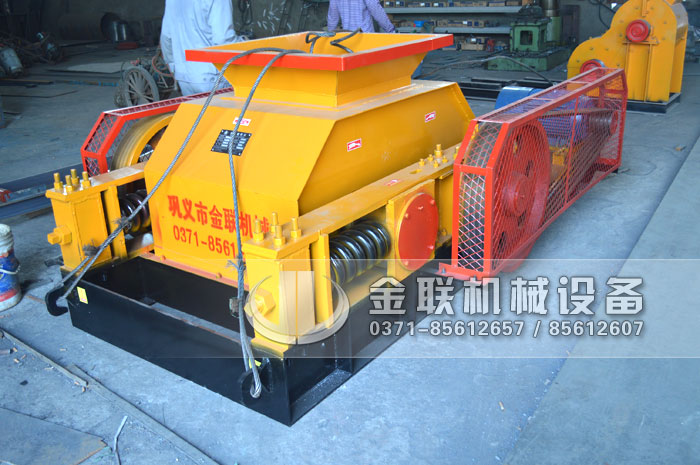 2PGC600X750双齿辊破碎机发货图片_发往湖南娄底_破碎煤块2