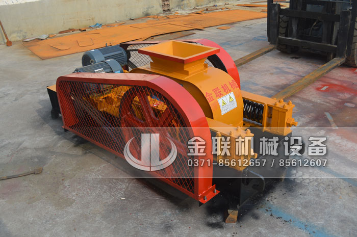 2pg400X250小型对辊破碎机发货图片_发往湖南长沙_破碎石英沙2
