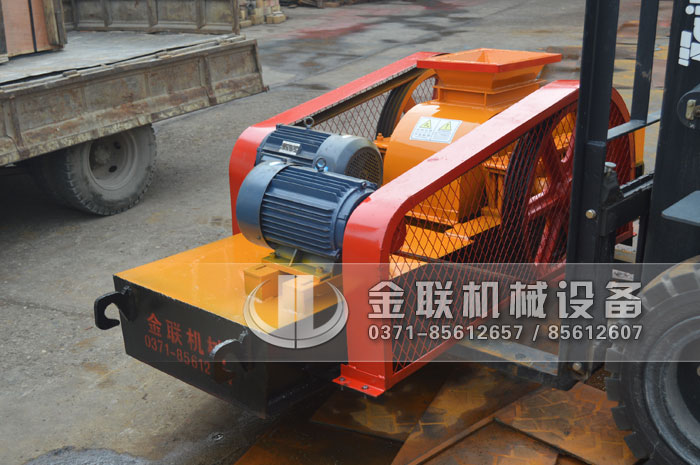 2pg400X250小型对辊破碎机发货图片_发往江苏连云港_破水渣4