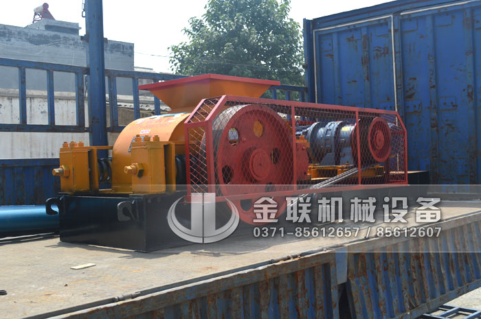 2PG610X400对辊破碎机发货图片_发往福建龙岩_鹅卵石制沙8