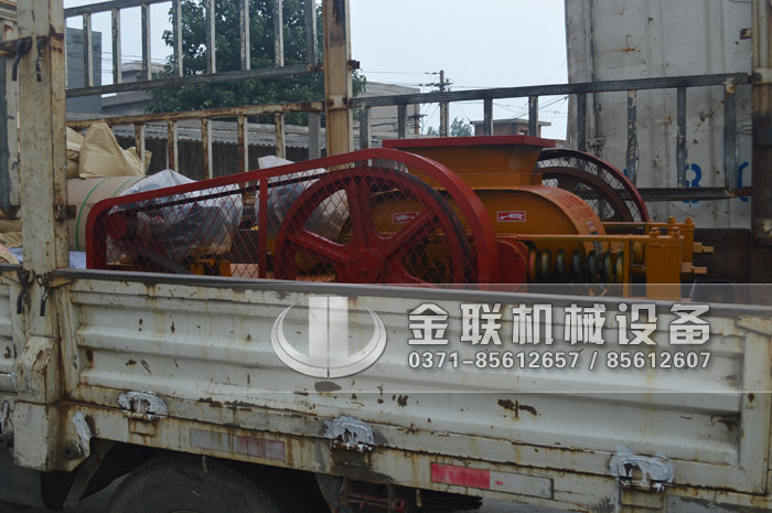 2PG400X400小型对辊破碎机发货图片_发往山东鄹平_破碎焦炭8