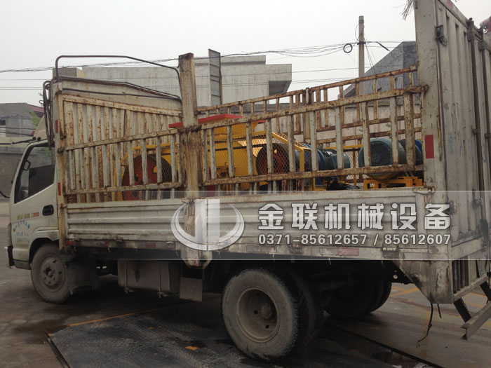 2PG500X750对辊破碎机发货图片_发往广东佛山_破碎石英砂6