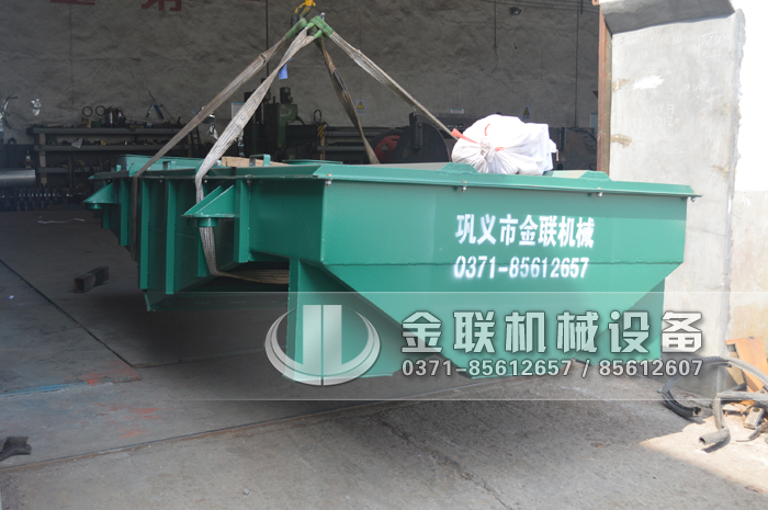 两台小型对辊破碎机和直线筛发货图片_发往江苏南通_处理硅石6