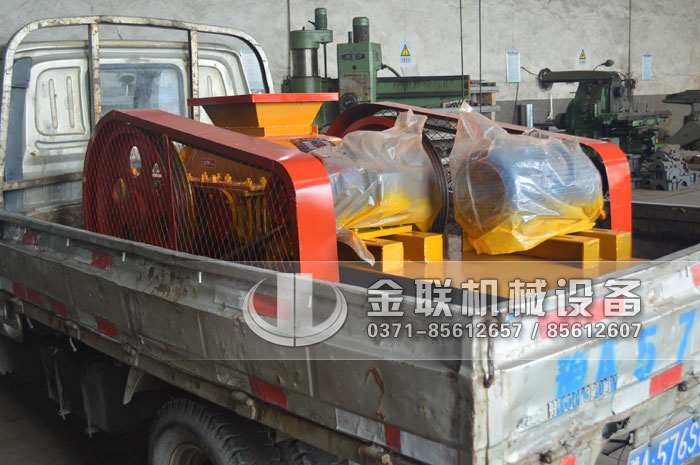 2PCG小型双齿辊破碎机发货图片_发往乌鲁木齐_破碎玻璃5