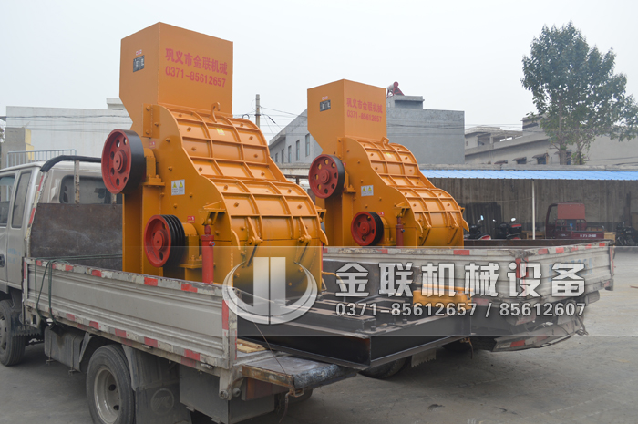 两台800X800双级粉碎机发货图片_发往广西南宁_破碎铁矿5
