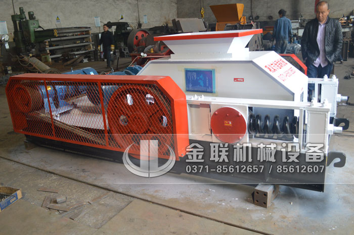 2PG800x600对辊破碎机发货图片_发往贵州贵阳_破碎鹅卵石2