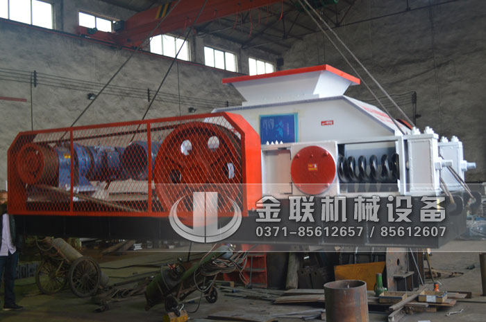 2PG800x600对辊破碎机发货图片_发往贵州贵阳_破碎鹅卵石4