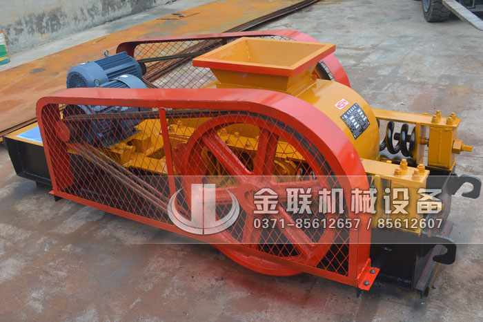 2PG400X250小型对辊破碎机发货图片_发往江苏苏州_破碎硅铁1