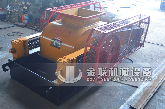 2PGC小型双齿辊破碎机发货图片_发往湖南娄底_破碎冰块2