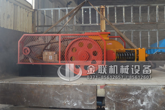 2PGC小型双齿辊破碎机发货图片_发往湖南娄底_破碎冰块4