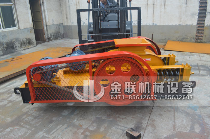 2PGC400X250双齿辊破碎机发货图片_发往安徽蚌埠_破碎玻璃2