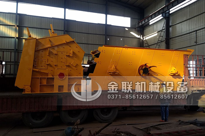 石料生产线设备发往重庆_1214反击式破碎机_1548圆振动筛55