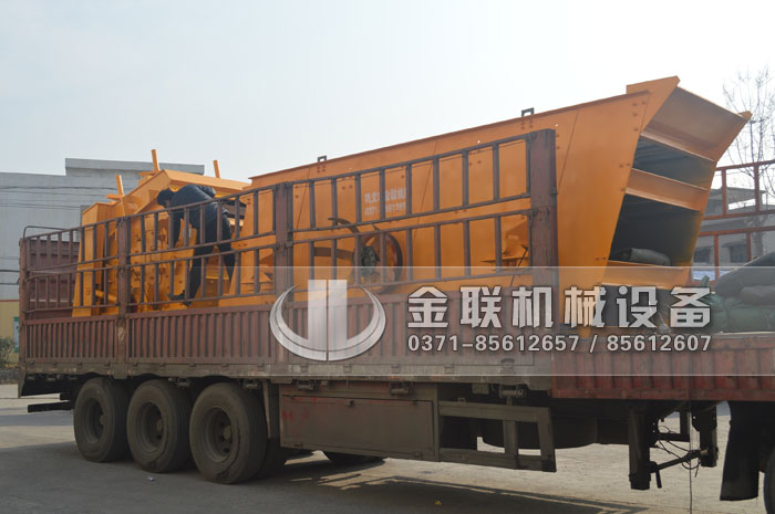 石料生产线设备发往重庆_1214反击式破碎机_1548圆振动筛88