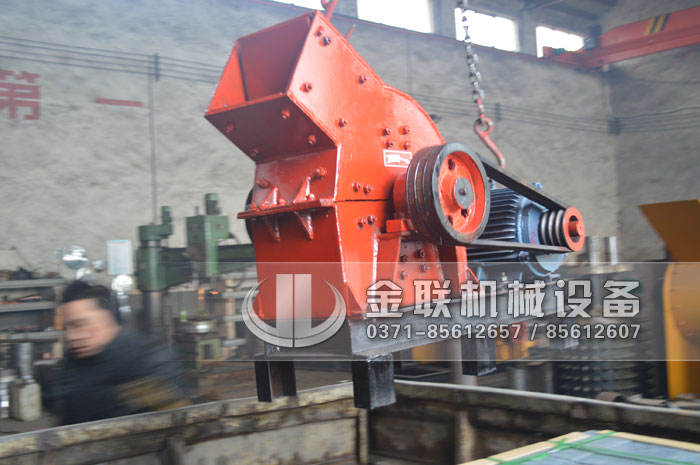PC200x300小型锤式破碎机发货图片_发往河北唐山_粉碎化肥1