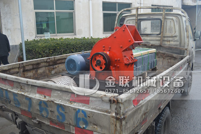 PC200x300小型锤式破碎机发货图片_发往河北唐山_粉碎化肥5