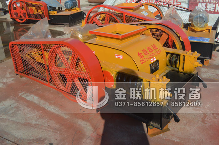 2PGC400X400双齿辊破碎机发货图片_发往广西百色_破碎锰矿1