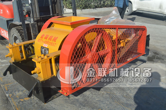 2PGC400X400双齿辊破碎机发货图片_发往广西百色_破碎锰矿3
