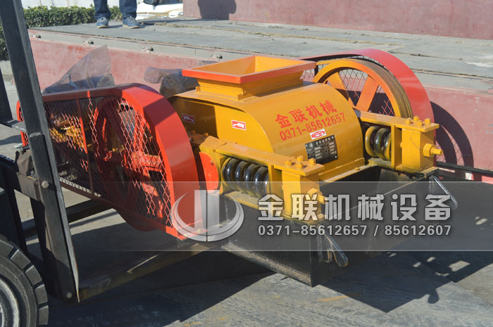 2PGC400X400双齿辊破碎机发货图片_发往广西百色_破碎锰矿4