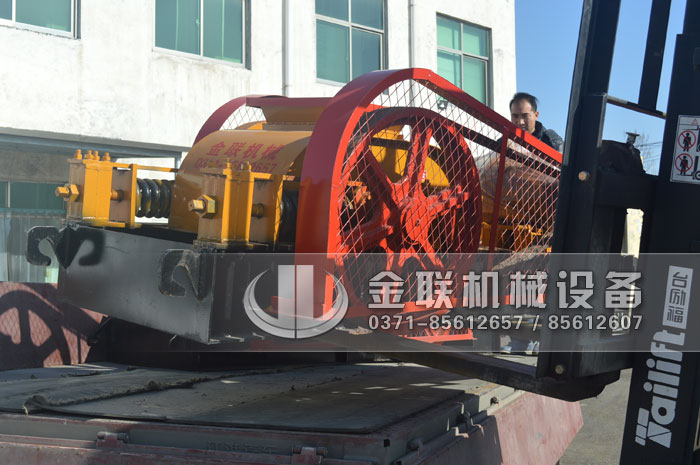 2PGC400X400双齿辊破碎机发货图片_发往广西百色_破碎锰矿7