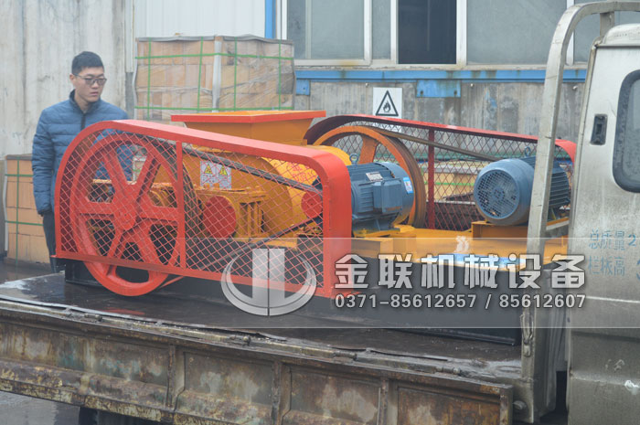 2PG400x400对辊破碎机发货图片_发往福建泉州_破碎瓜子石6