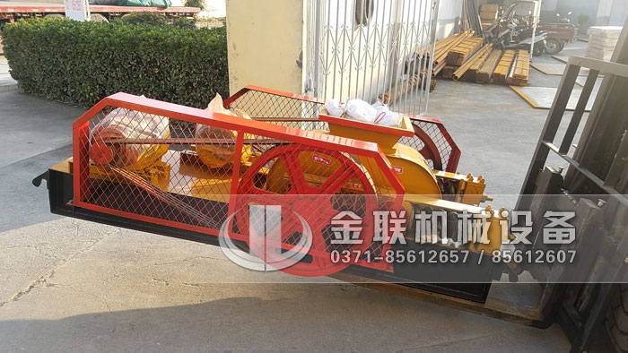对辊机,直线筛发货图片_发往广东肇庆_处理干粉沙浆5