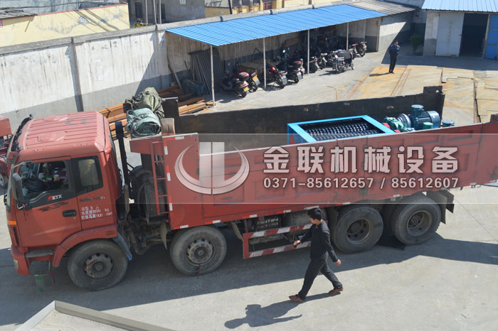 中型强力齿辊式破碎机发货图片_发往山西太原_煤矿破煤8