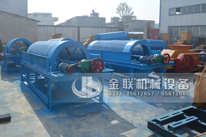 2PG1500X800大型对辊破碎机发货图片_发往陕西汉中_破碎石英砂4